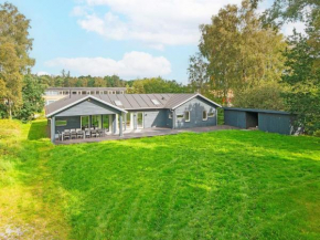 14 person holiday home in Grenaa